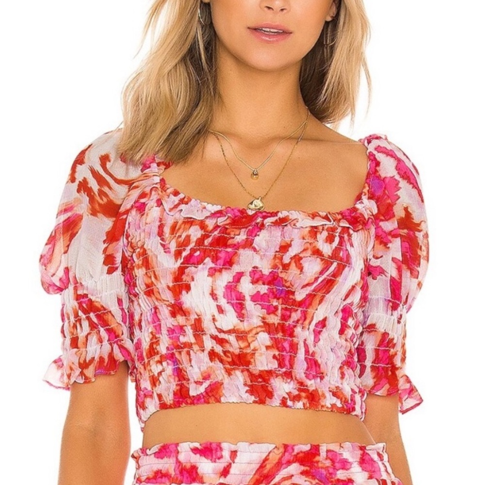 Misa Abbey Top in Maldive Marble